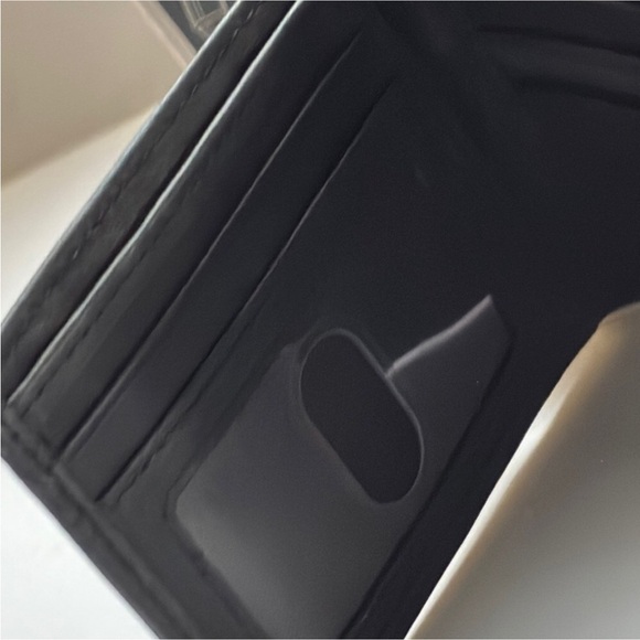 Dickies Classic Black Leather Billfold Wallet - Picture 8 of 13